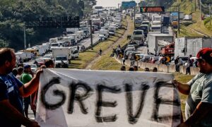 Governo Federal cria gabinete para acompanhar situação de caminhoneiros