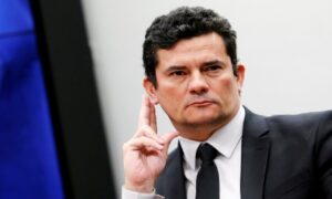 Moro vai à PF acompanhar exibição de vídeo de reunião ministerial