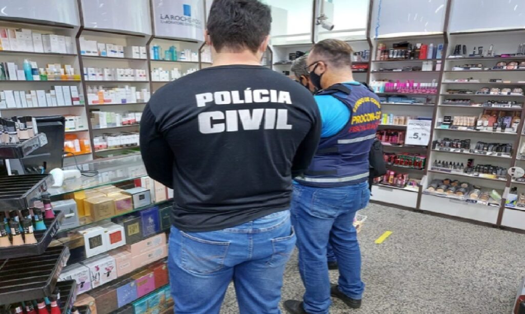 Polícia Civil apreende medicamentos e cosméticos vencidos  em Aparecida