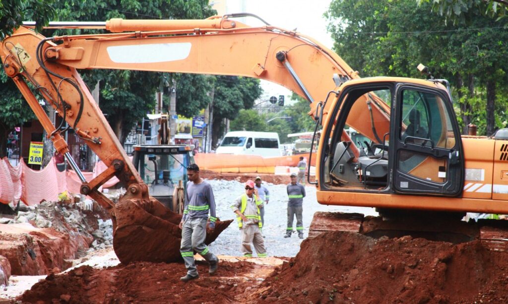 Atraso histórico da conclusão do BRT traz lentidão no trânsito de Goiânia