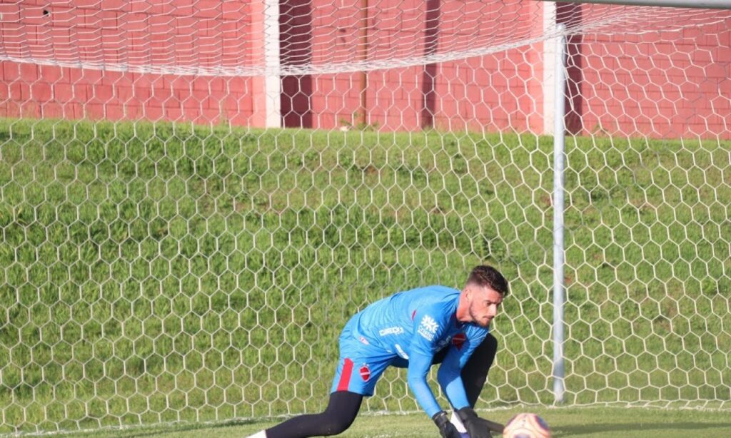 Vila e CRAC se enfrentam para tentar voltar a vencer no Campeonato Goiano