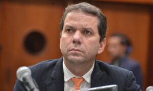 MP-GO deve emitir parecer contrário à projeto sobre vans escolares no transporte público