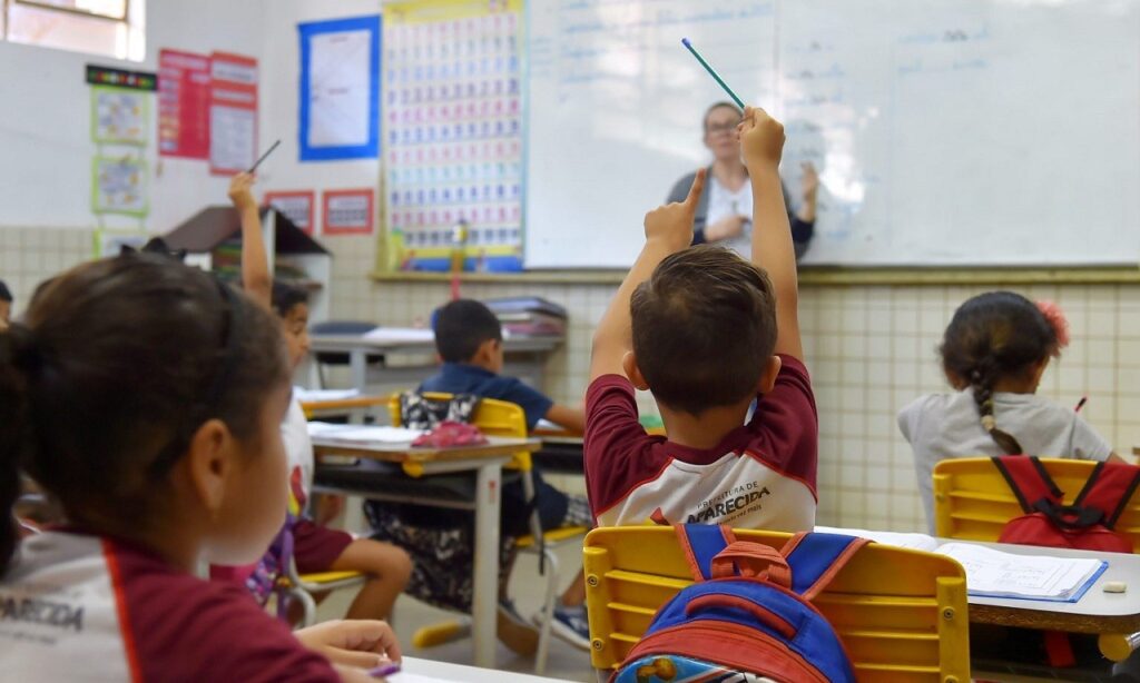 Aparecida de Goiânia autoriza retorno responsável das aulas presenciais