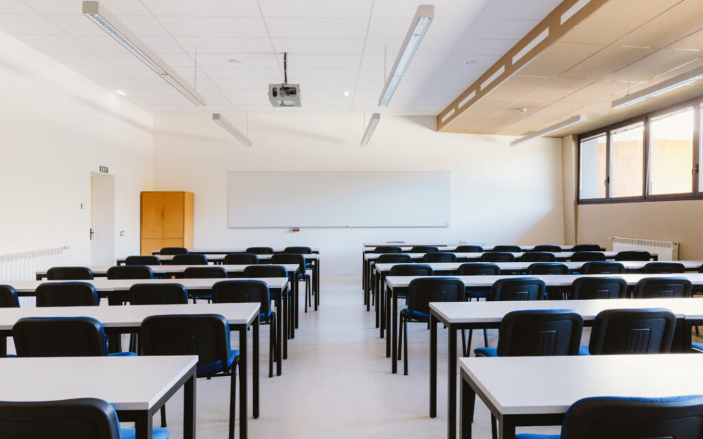 Professor fala em ‘fuzilar’ alunos durante aula em escola de Anápolis