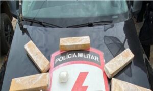 Policia Militar aprende suspeitos de tráfico de drogas em Uruaçu - Goiás