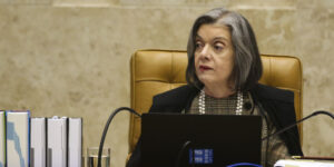 Cármen Lúcia suspende decisão sobre reorientação sexual