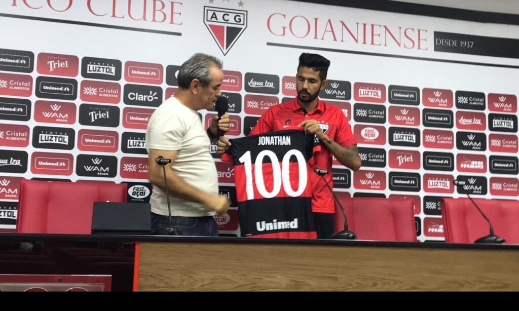 Jonathan comemora marca no Atlético: "só tenho a agradecer"