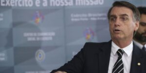 Bolsonaro passa mal