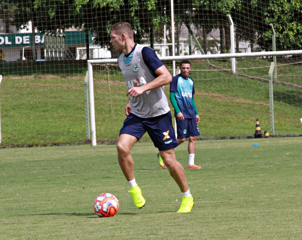 Goiás tenta vencer pela primeira vez em casa desde que retornou à elite nacional