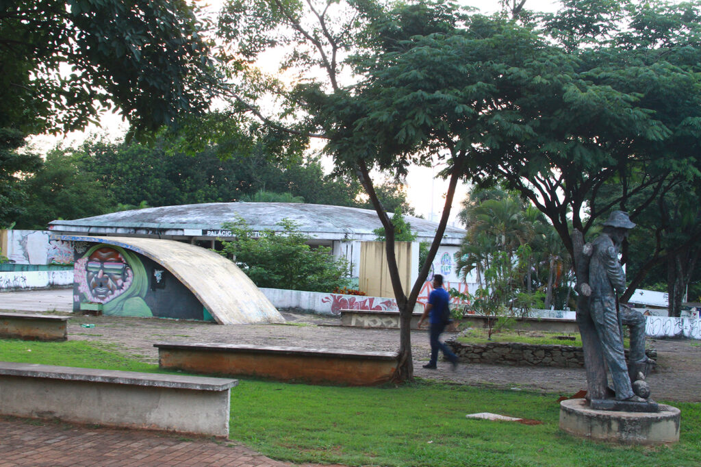 Praça Universitária será reformada