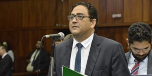 Deputados estaduais da base criticam Governo do Estado