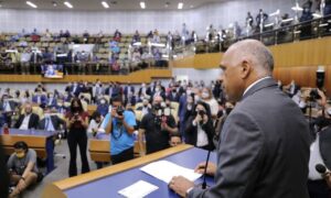 Prefeito de Goiânia defende restrições no momento em que leitos chegam ao limite