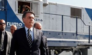 Ferrovia Norte-Sul inaugura trecho com presença de Jair Bolsonaro