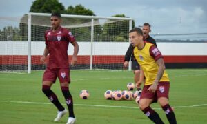 Matheus Oliveira valoriza experiências nos últimos clubes e ainda busca aprimorar a parte física