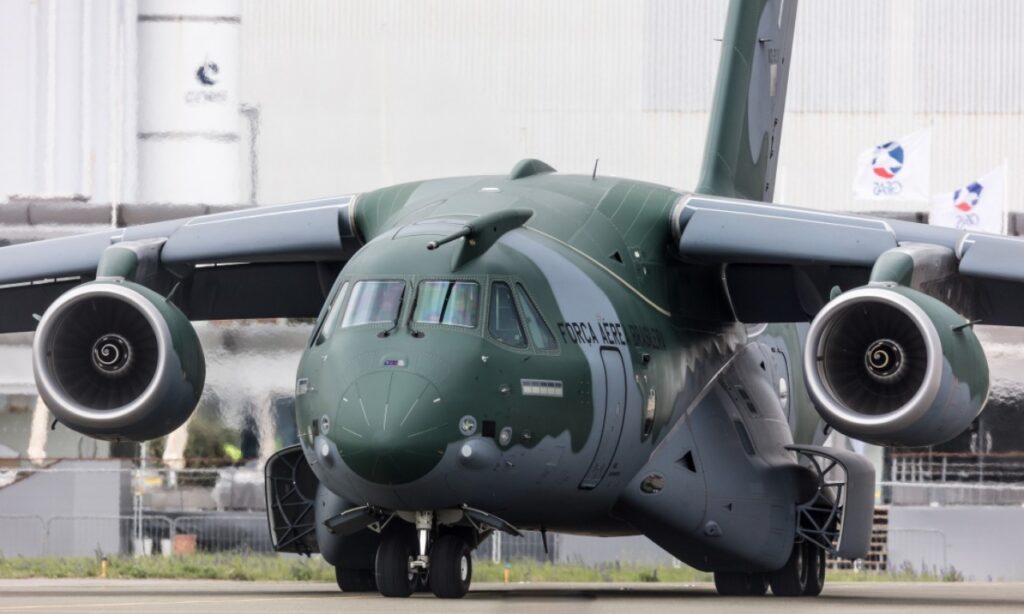 Base Aérea de Anápolis recebe o maior cargueiro do Brasil