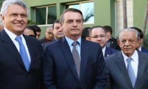 Bolsonaro participa de entrega de ônibus escolares na próxima sexta (8)