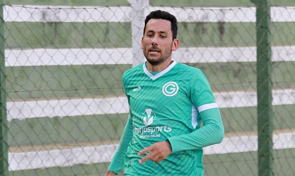 Ariel Cabral revela surpresa em demissão de treinador: "Dentro do futebol isso acontece"