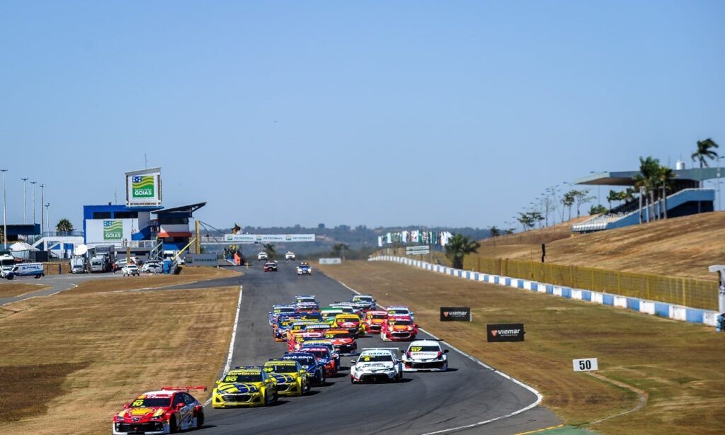 Autódromo de Goiânia divulga calendário 2021 com provas regionais e nacionais