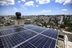 Conta de luz alta faz demanda por energia solar crescer