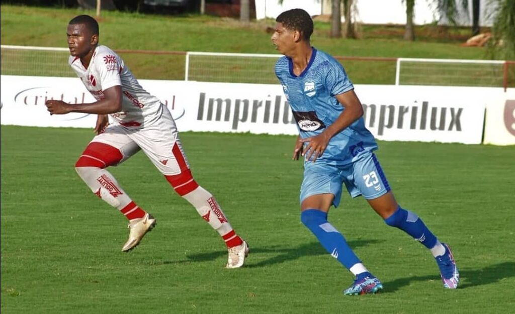 Grêmio Anápolis comunica saída de dois atletas