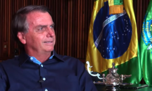 Bolsonaro sanciona fundo eleitoral  de R$4