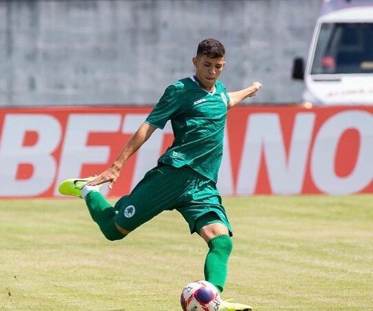 Grêmio Anápolis anuncia a contratação de lateral-direito vindo do Boavista