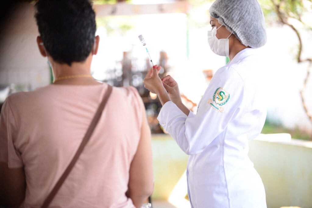 Goiânia abrirá seis postos de vacinação para 1ª dose contra a Covid-19 neste sábado (31)