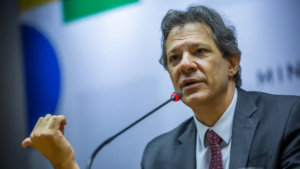 Haddad comemora e projeta PIB superando expectativas