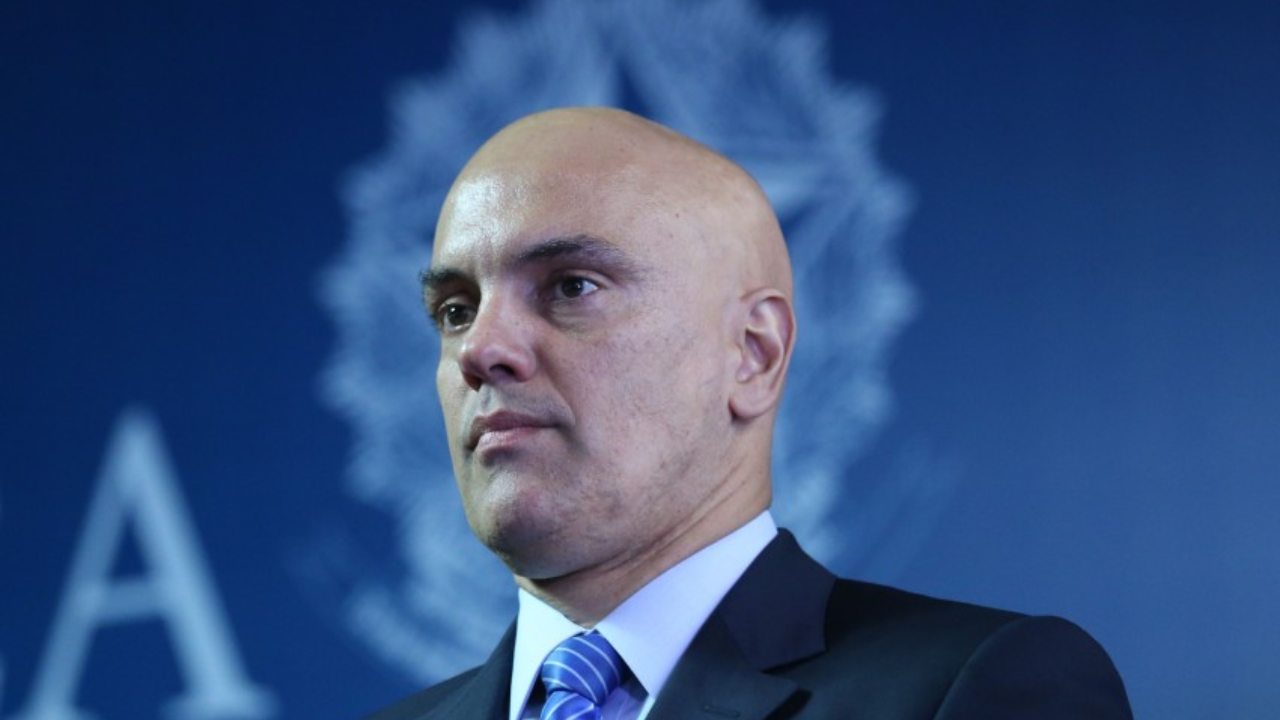 Starlink desobedece ordem sobre X