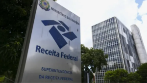 Fachada da Superintendência da Receita Federal, em Brasília — Foto: Marcelo Camargo/Agência O Globo