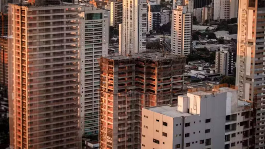 Ministério da Fazenda quer ampliar financiamento à habitação — Foto: Brenno Carvalho/Agência O Globo