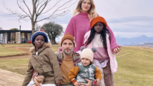 Giovanna Ewbank, Bruno Gagliasso e filhos (Foto: Reprodução)