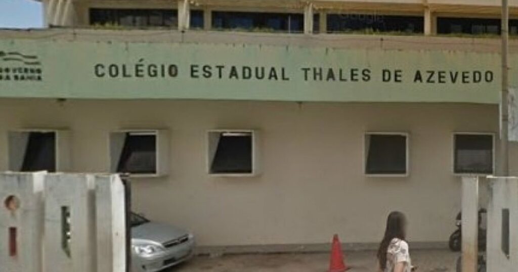 Após queixa de aluno sobre conteúdo apresentado em sala de aula