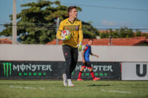 Titular nos dois primeiros testes do ano