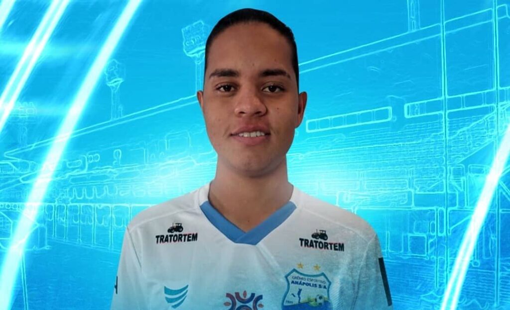 Grêmio Anápolis contrata volante com passagem pelo rival