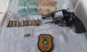 Cerca de 150 policiais participam de operação contra tráfico de drogas em 5 cidades goianas