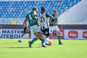 Goiás goleia Goiânia e Vila Nova vence clássico diante do Atético