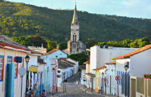 Principais cidades turísticas de Goiás cancelam festas de Ano Novo com medo da Ômicron