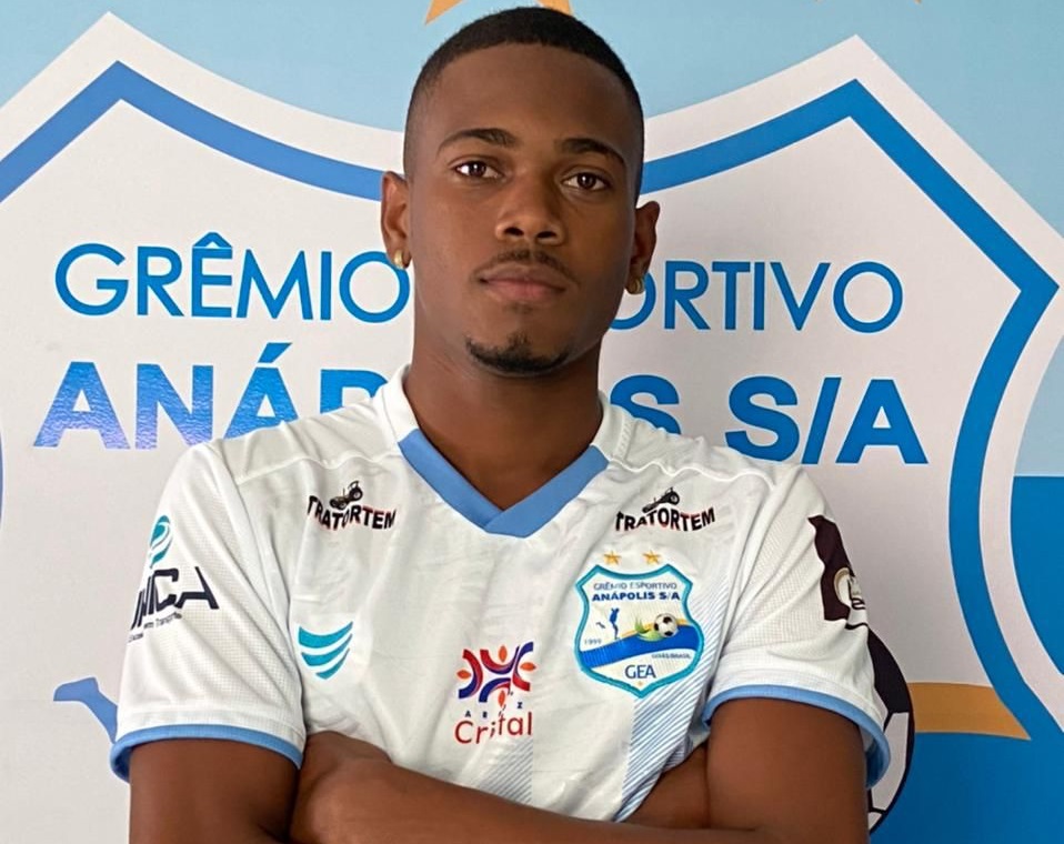 Grêmio Anápolis anuncia contratação de zagueiro Roni