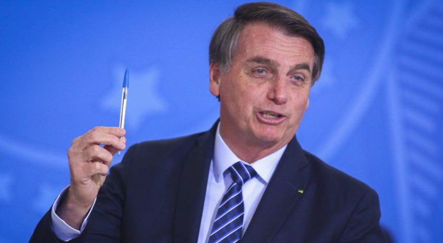 Bolsonaro veta projeto que permitiria união de partidos em federação