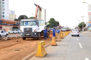 Obras do BRT alteram trânsito da Praça Cívica; confira as mudanças