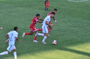 Grêmio Anápolis e Vila Nova ficam no empate na primeira partida da final