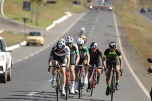 Alex Melo vence a primeira etapa da Volta Ciclística de Goiás