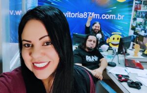 Programa goiano de rádio divulga cena roqueira independente do país