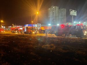 Incêndio atinge galpão em Aparecida de Goiânia