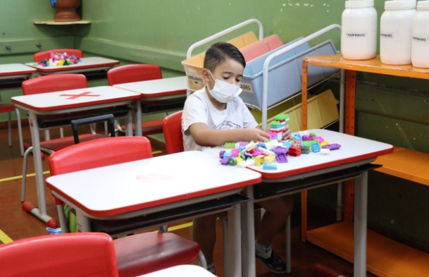 Aulas em Goiânia retomam em formato híbrido e inúmeros protocolos de segurança