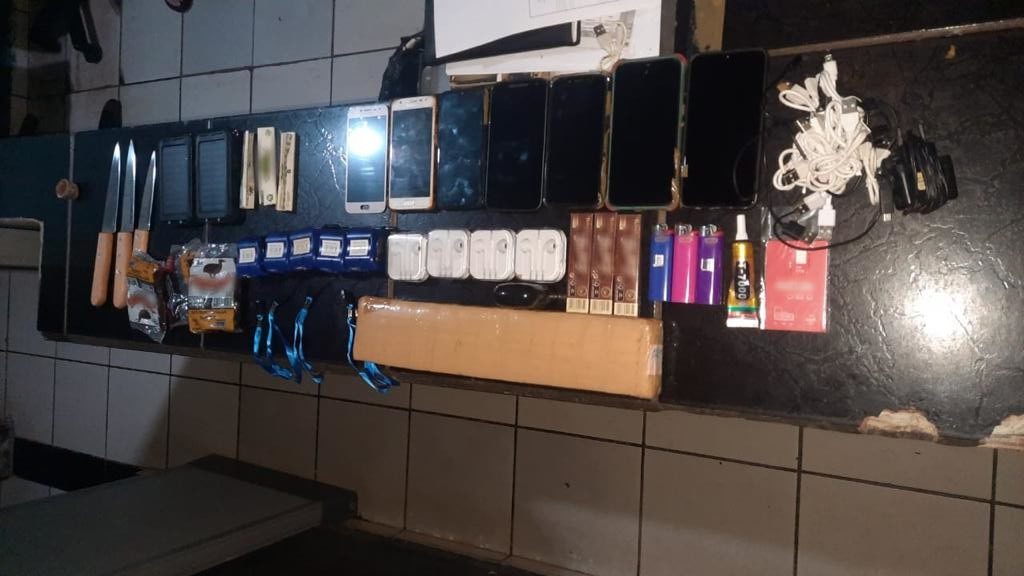 Advogados são suspeitos de tentarem entrar com celulares dentro de TV em presídio de Aparecida