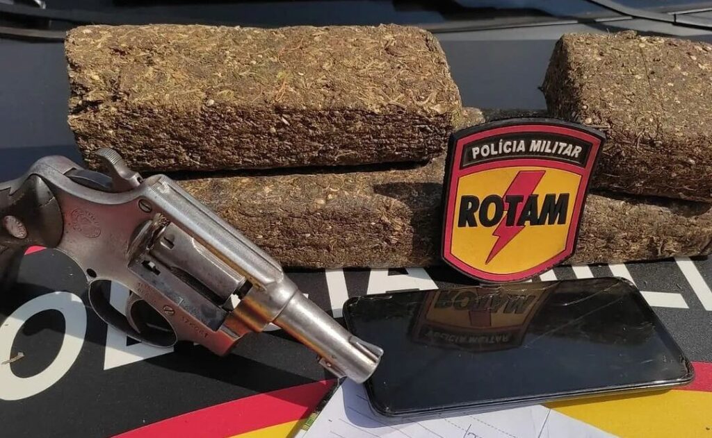 Polícia Militar prende suspeito de ameaçar pessoas com arma de fogo