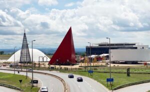 Confira como está ficando a decoração do Natal do Bem da OVG