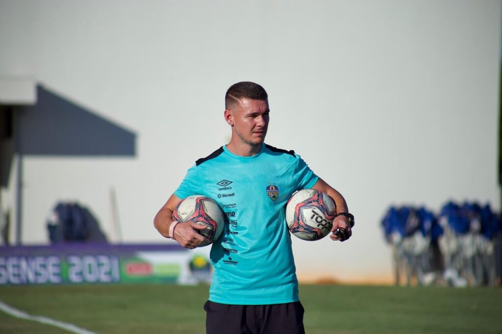 Grêmio Anápolis anuncia William de Mattia como treinador para a temporada de 2022